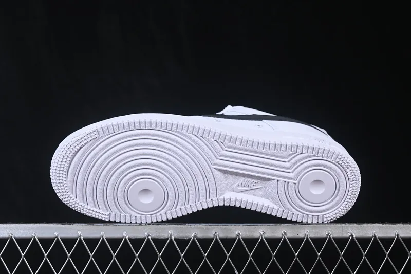 All categories Nk Air Force 1 Air Force series Nk Air Force 1 Low Air Force low-top Nike Air Force 1'07 Low Air Force 1 low-top casual sneakers IR0952-100